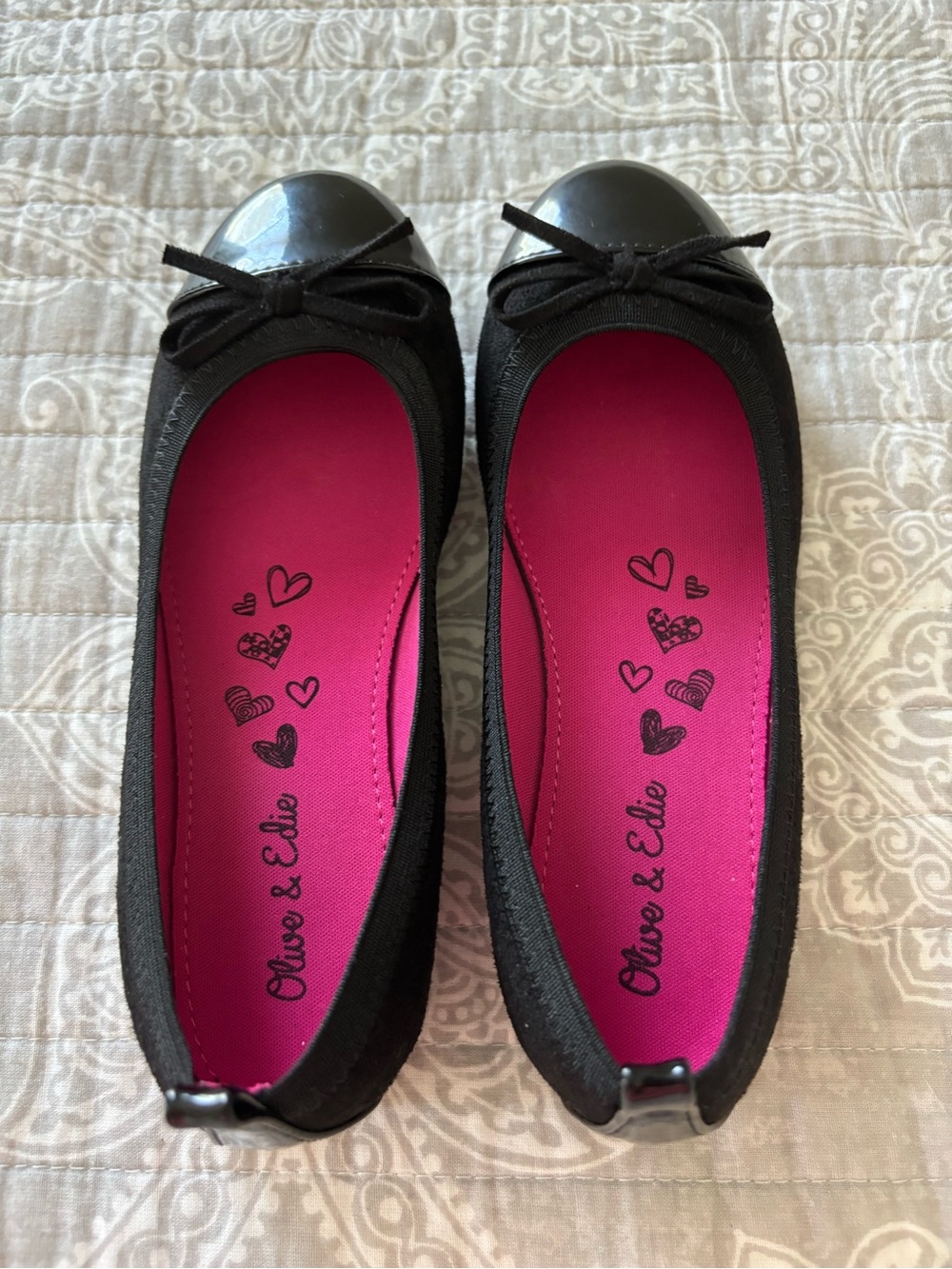 Olive & Edie Girls' Black Ballet Flats with Pink Insole